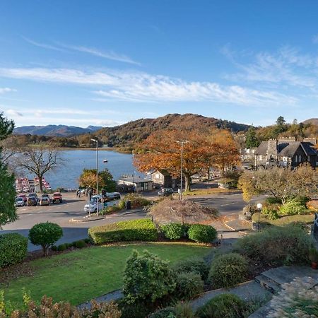 Brand New - Contemporary - 2 Bedroom - 2 Bathroom - Spacious Apartment - Lake Views アンブルサイド エクステリア 写真