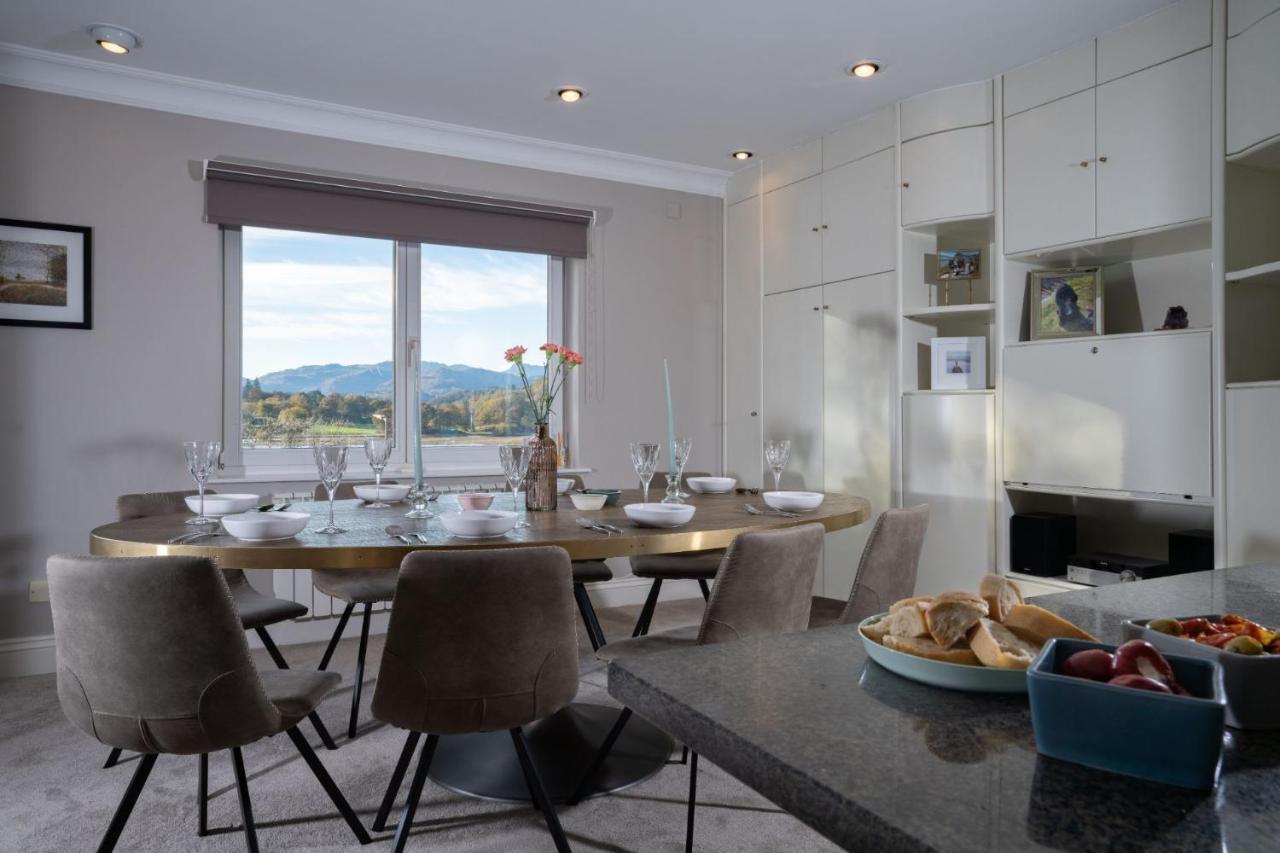 Brand New - Contemporary - 2 Bedroom - 2 Bathroom - Spacious Apartment - Lake Views アンブルサイド エクステリア 写真